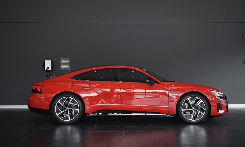 Audi e-tron GT 2023 giá lăn bánh, đánh giá xe, ưu đãi (07/2022)
