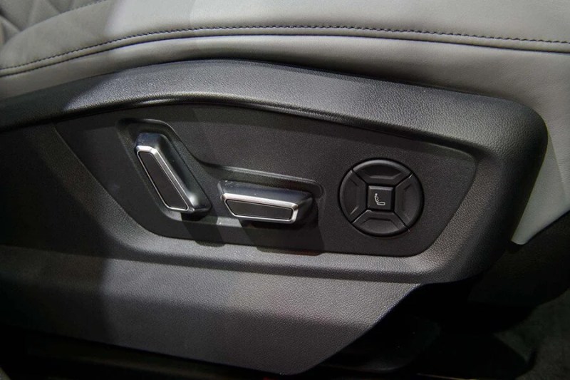 Nội Thất Audi Q8 - Hình 10